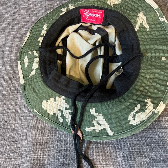Supreme Camo Bucket Hat -  M/L - Picture 4 of 4